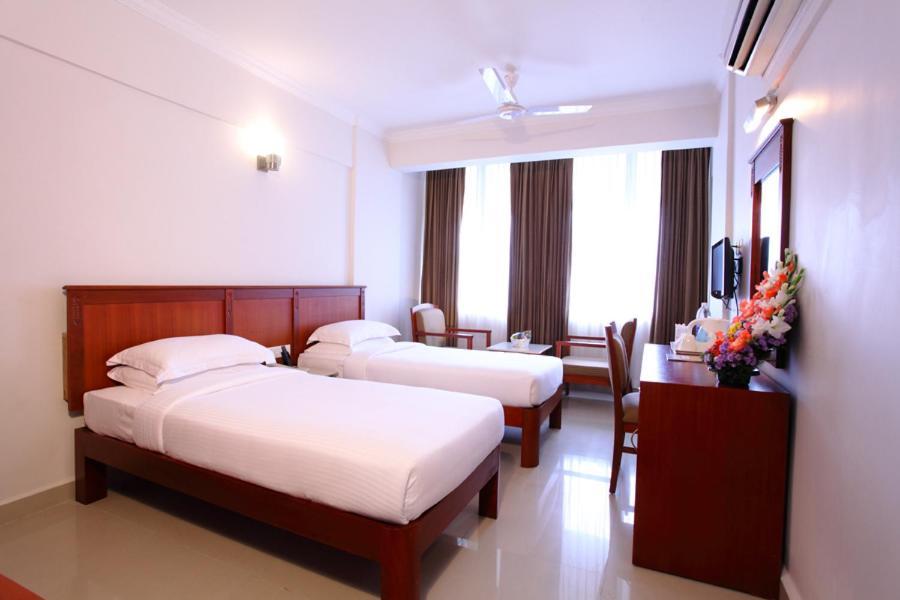 Pooram International Hotel Thrissur Kamer foto